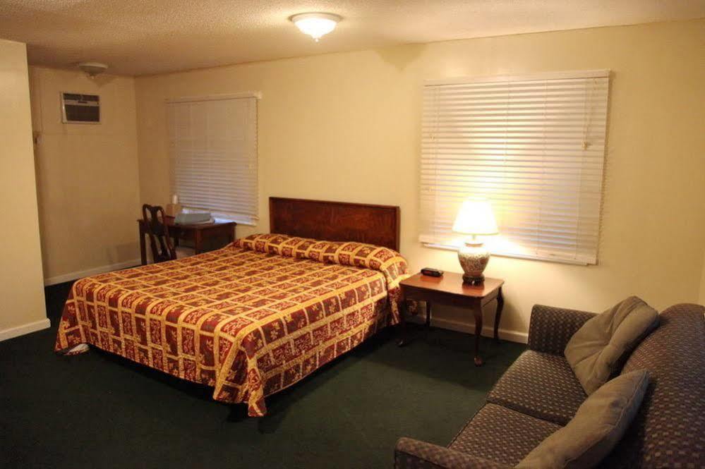 Parliament Resort Gay Mens Resort Augusta Esterno foto
